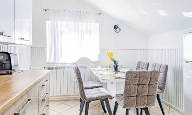 Недвижимость Четырехкомнатная квартира центр: 13