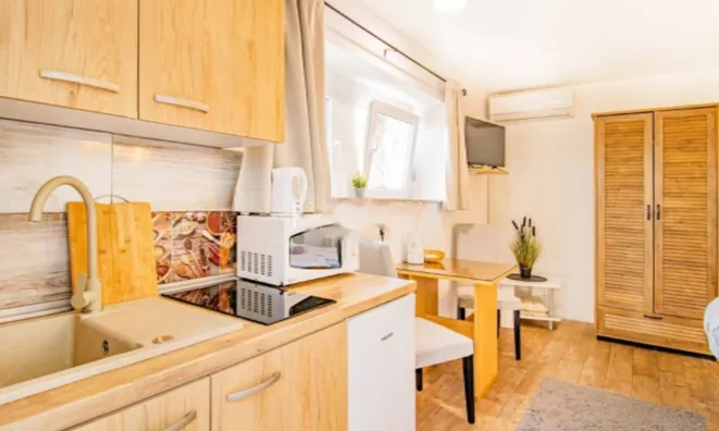 Недвижимость Четырехкомнатная квартира центр: 20