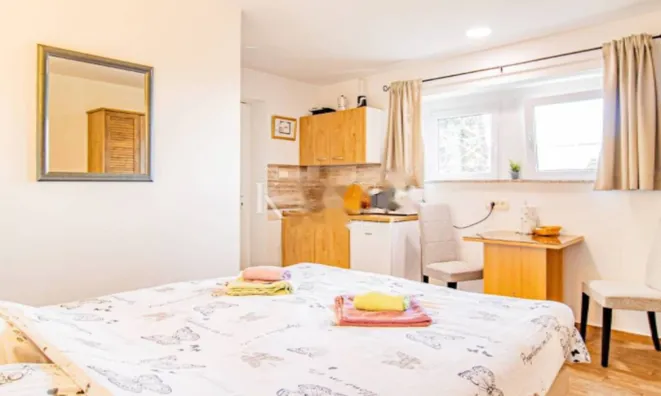 Недвижимость Четырехкомнатная квартира центр: 21