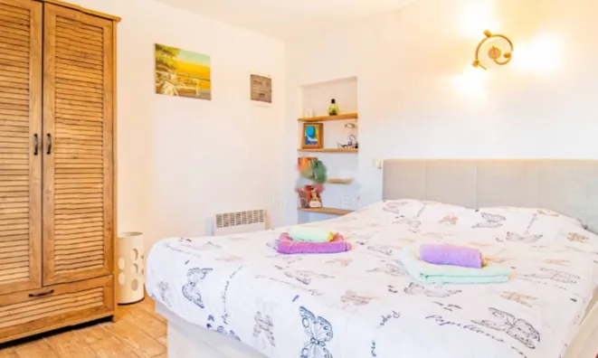 Недвижимость Четырехкомнатная квартира центр: 22