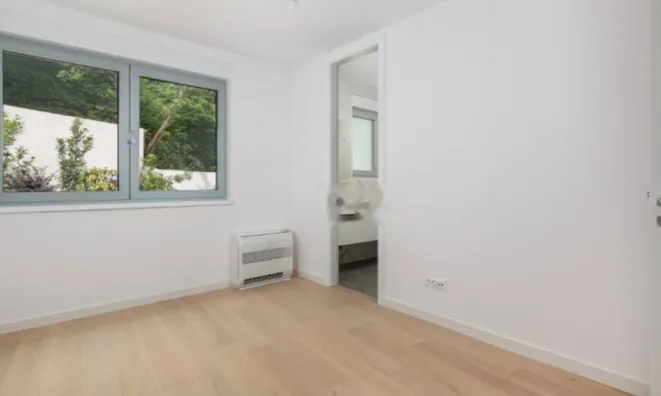 Недвижимость Трёхкомнатная квартира, Центр: 17