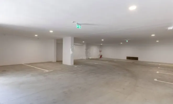 Недвижимость Трёхкомнатная квартира, Центр: 22