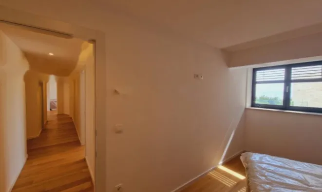 Недвижимость Четырехкомнатная Квартира в Центре: 11