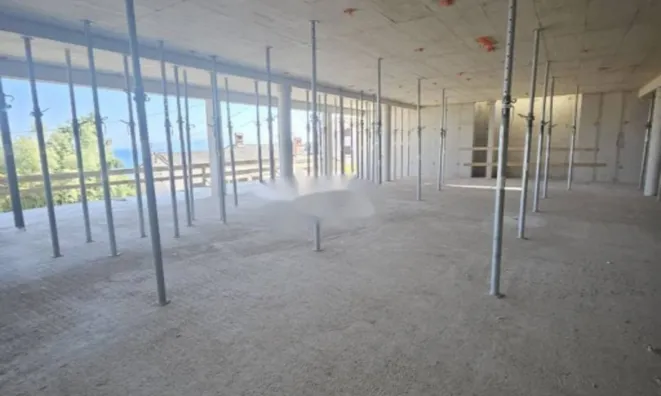 Недвижимость Трёхкомнатная квартира Центр: 10