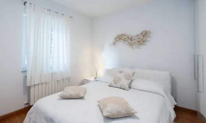 Недвижимость Трёхкомнатная квартира, Центр: 18