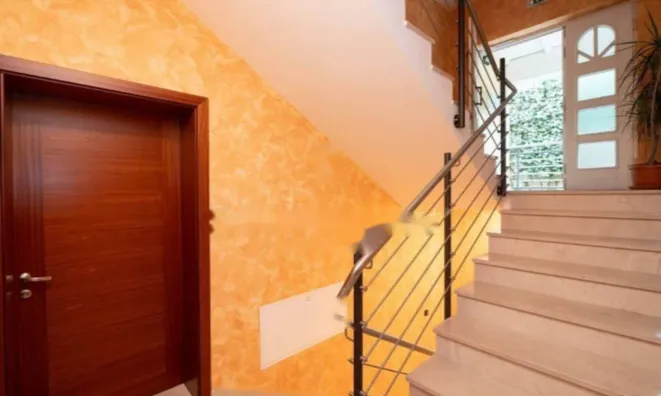 Недвижимость Трёхкомнатная квартира, Центр: 25