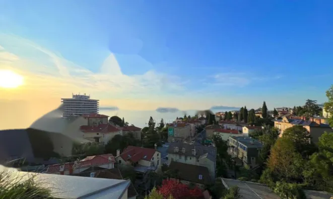 Недвижимость Трехкомнатная квартира, Центр: 17