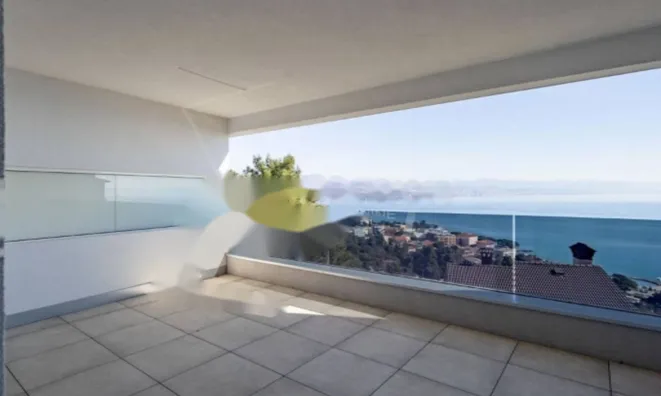 Недвижимость Трёхкомнатная квартира в Опатии: 4