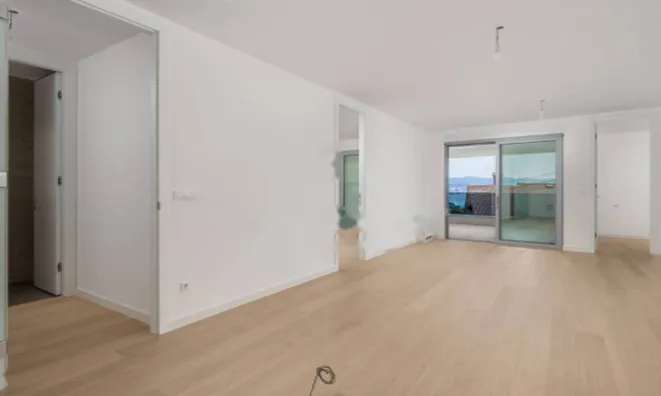 Недвижимость Трёхкомнатная квартира Центр: 10