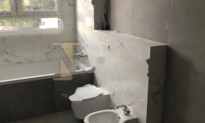 Недвижимость Четырехкомнатная квартира, Центр: 10