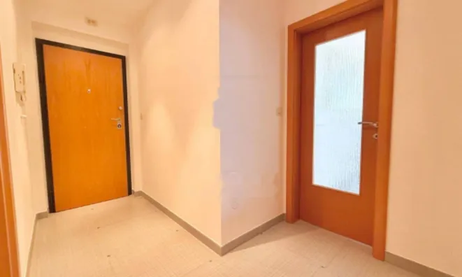 Недвижимость Трехкомнатная квартира в Ике: 8