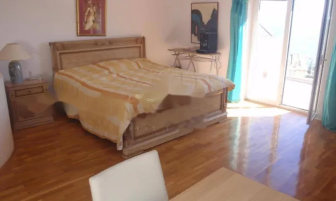 Недвижимость Трехкомнатная квартира в Опатии: 26