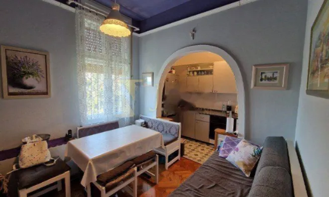 Недвижимость Двухкомнатная квартира в центре: 6