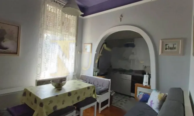 Недвижимость Двухкомнатная квартира в центре: 7