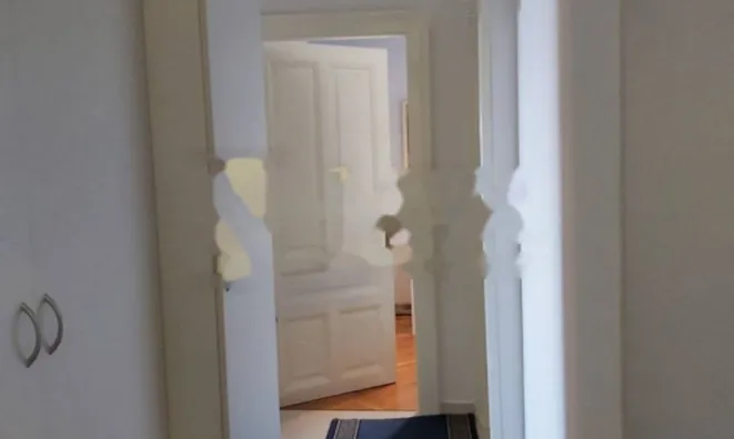 Недвижимость Двухкомнатная квартира в центре: 11