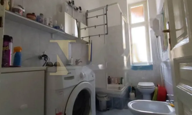 Недвижимость Двухкомнатная квартира в центре: 14