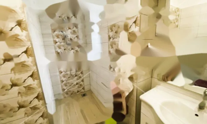 Недвижимость Трехкомнатная квартира в центре: 9