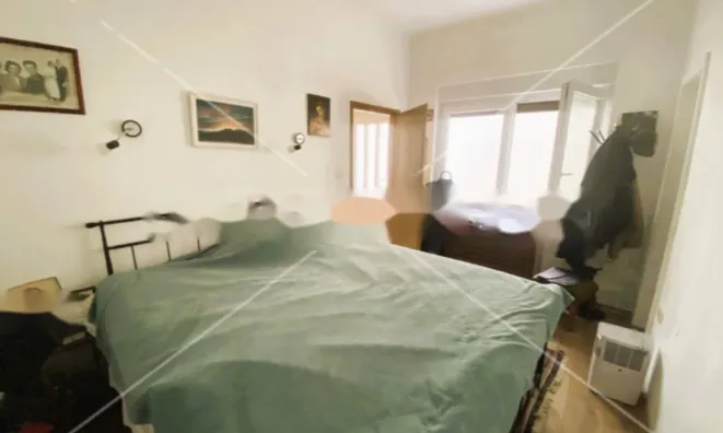 Недвижимость Трехкомнатная квартира в центре: 11