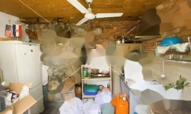 Недвижимость Трехкомнатная квартира в центре: 19