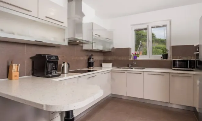 Недвижимость Семейный дом 192 м², Запад, Опатия: 9