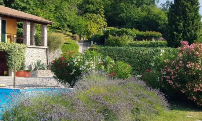 Недвижимость Семейный дом 573 м², Опатия: 6