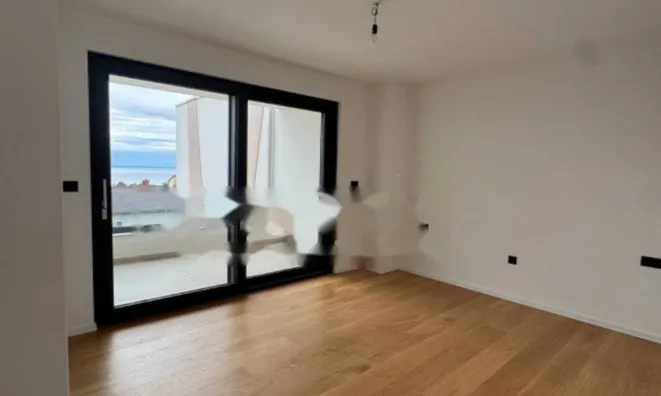 Недвижимость Четырехкомнатная квартира Побрии: 8