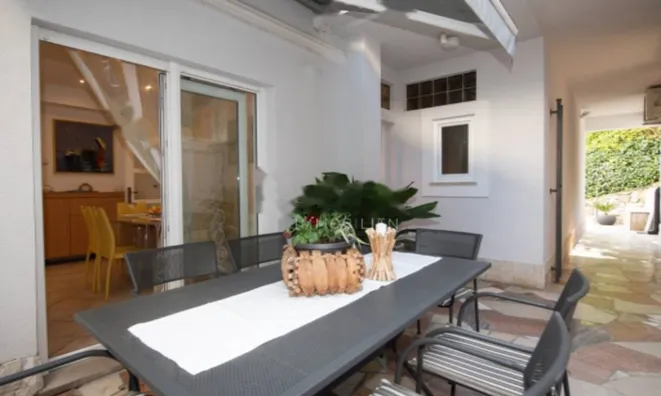 Недвижимость Четырехкомнатная квартира в центре Опатии: 11