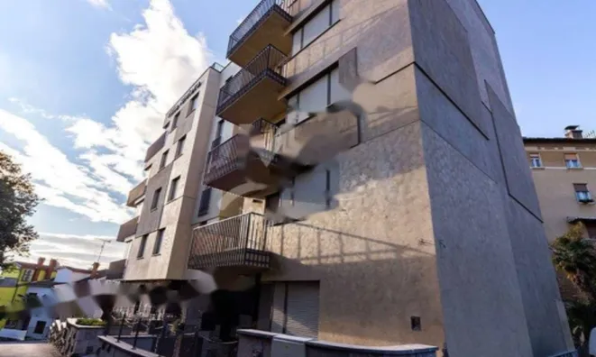 Недвижимость Трехкомнатная квартира в центре: 7