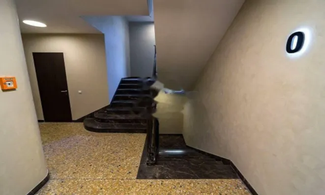 Недвижимость Трехкомнатная квартира в центре: 36