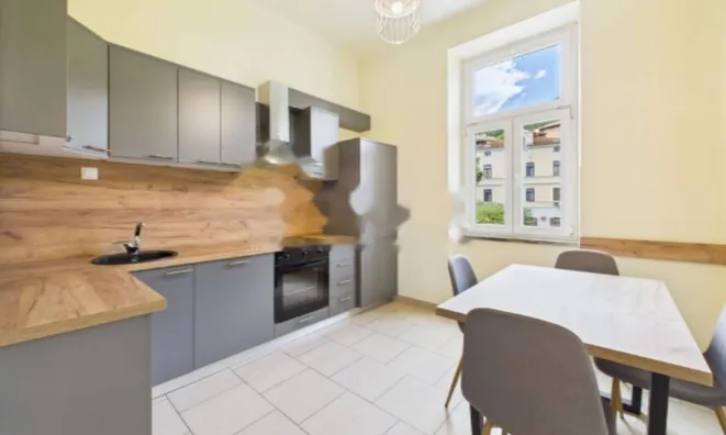 Недвижимость Двухкомнатная квартира в центре: 2