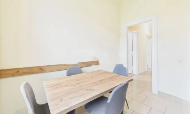 Недвижимость Двухкомнатная квартира в центре: 5