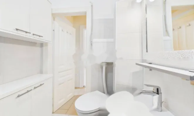 Недвижимость Двухкомнатная квартира в центре: 18