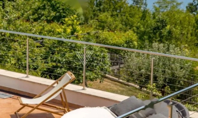 Недвижимость Семейный дом 200 м², Запад, Опатия: 20