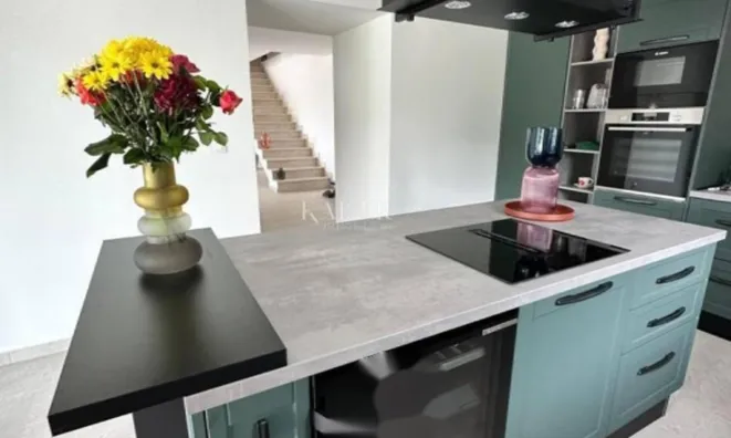 Недвижимость Семейный дом 328 м², Центр, Опатия: 6