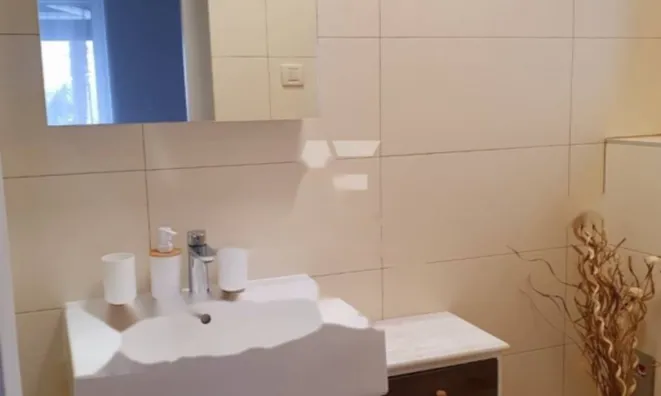 Недвижимость Двухкомнатная квартира, Центр: 7