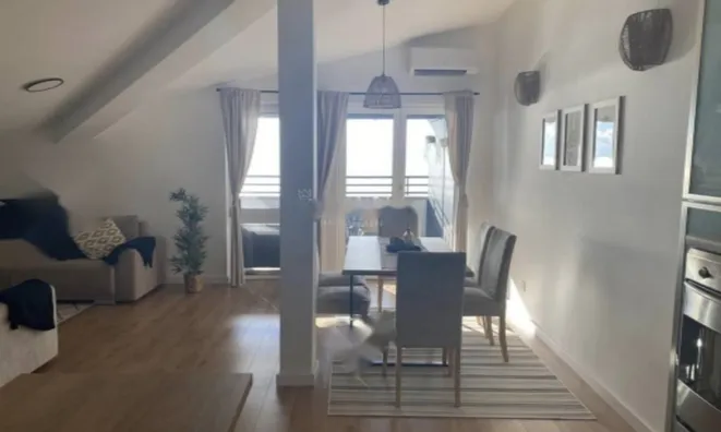 Недвижимость Четырехкомнатная квартира, Опатия: 3