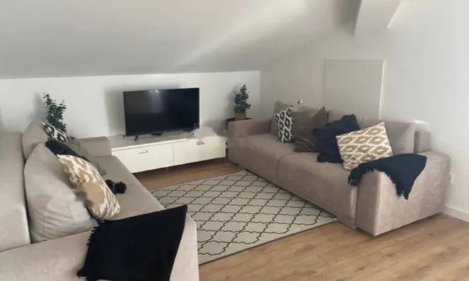 Недвижимость Четырехкомнатная квартира, Опатия: 4