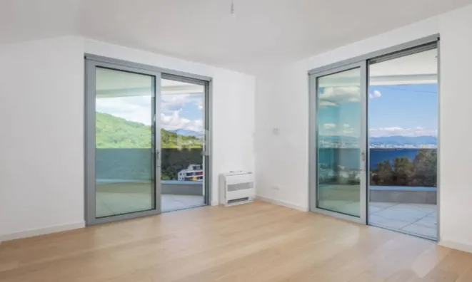 Недвижимость Четырехкомнатная квартира в центре Опатии: 15