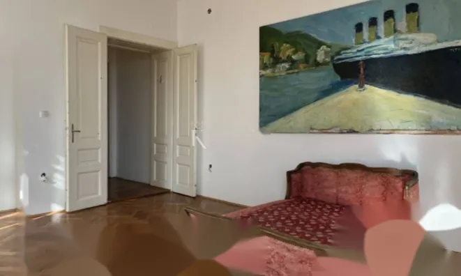 Недвижимость Трехкомнатная квартира в центре: 15