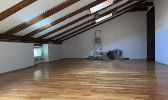 Недвижимость Трехкомнатная квартира в центре: 17