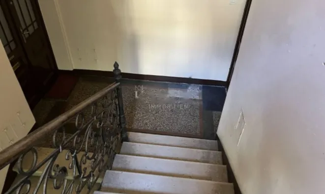 Недвижимость Трехкомнатная квартира в центре: 19