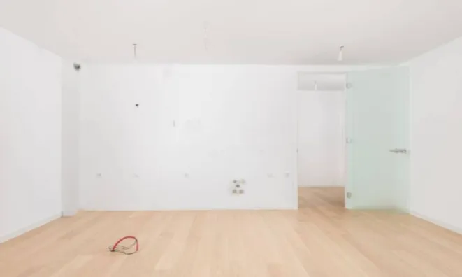 Недвижимость Трехкомнатная квартира в центре: 20