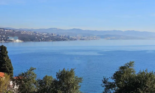 Недвижимость Трехкомнатная квартира в Центре: 2