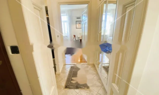 Недвижимость Трехкомнатная квартира в Центре: 17