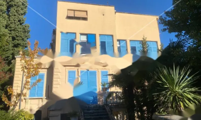 Недвижимость Трехкомнатная квартира в Центре: 22