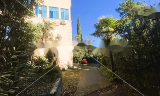 Недвижимость Трехкомнатная квартира в Центре: 23