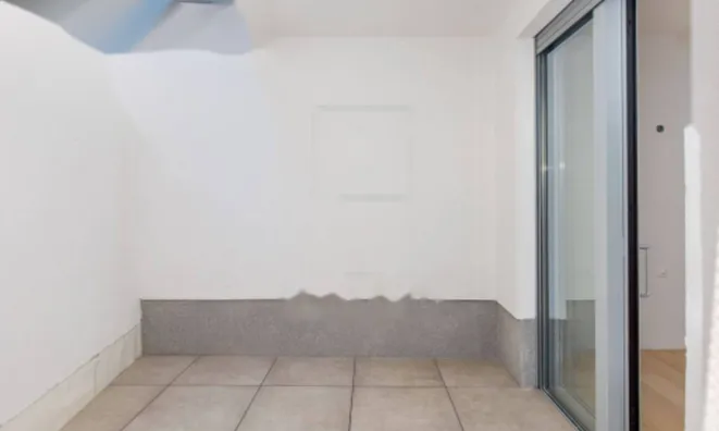 Недвижимость Трёхкомнатная квартира в Подрум: 4