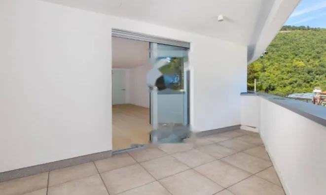 Недвижимость Трёхкомнатная квартира в Подрум: 5