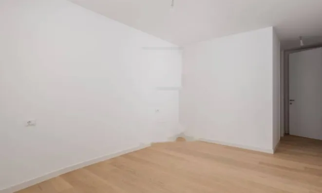 Недвижимость Трёхкомнатная квартира в Подрум: 16