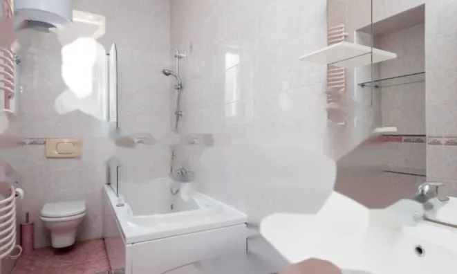 Недвижимость Трехкомнатная квартира в центре: 13